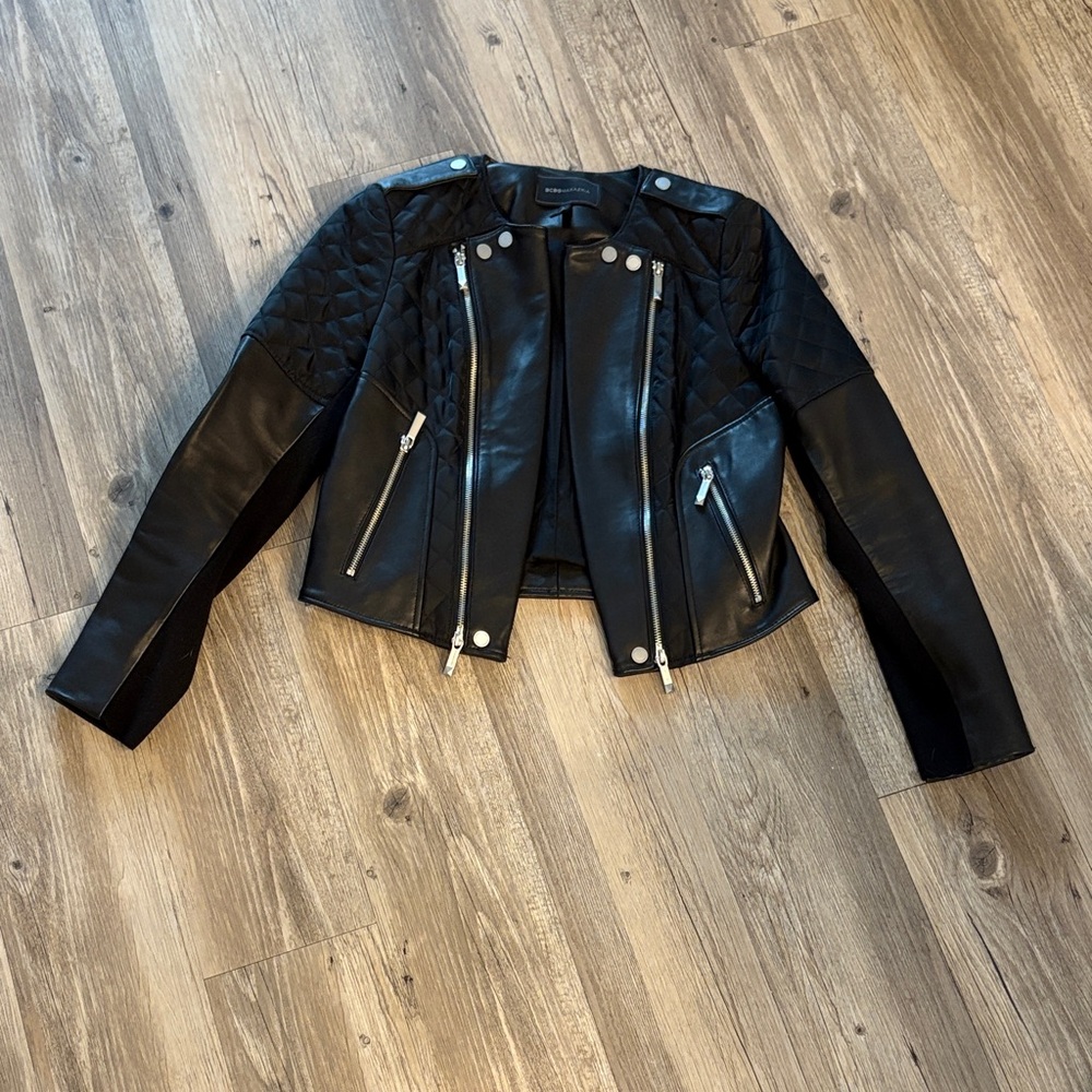 BCBGMaxAzria Black Leather Jacket Quilted Detail Size Small - Picture 3 of 13